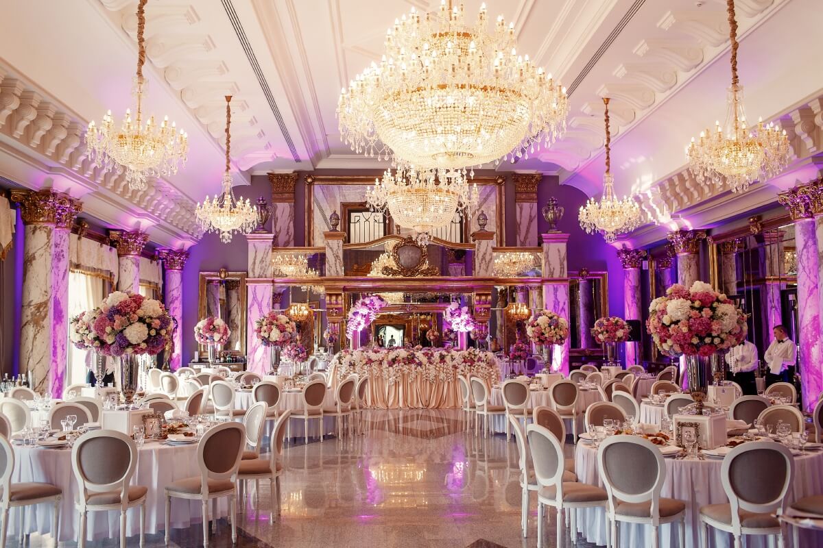 Why You Should Choose a Luxury Wedding Hall in Delhi